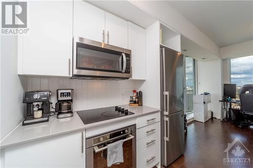 805 Carling Avenue Unit#3101, Ottawa, ON - Indoor Photo Showing Kitchen With Upgraded Kitchen
