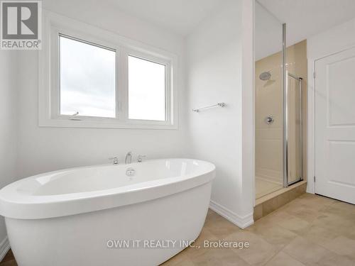 97 Thicketwood Avenue, Barrie, ON - Indoor Photo Showing Bathroom