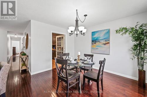 16 Shannon Court, Whitby, ON - Indoor Photo Showing Dining Room