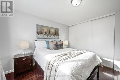 16 Shannon Court, Whitby, ON - Indoor Photo Showing Bedroom