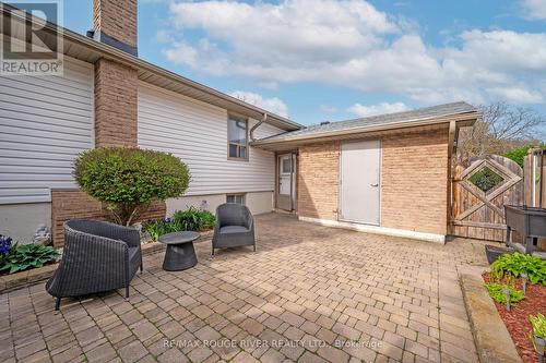 16 Shannon Court, Whitby, ON - Outdoor With Exterior