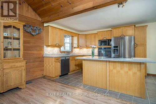 1024 County Road 19, Prince Edward County, ON - Indoor Photo Showing Kitchen