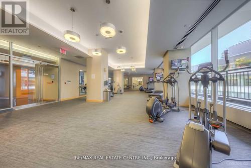 2610 - 55 Bremner Boulevard, Toronto, ON - Indoor Photo Showing Gym Room
