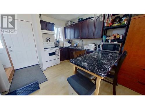 9807 97 Street, Fort St. John, BC - Indoor Photo Showing Kitchen