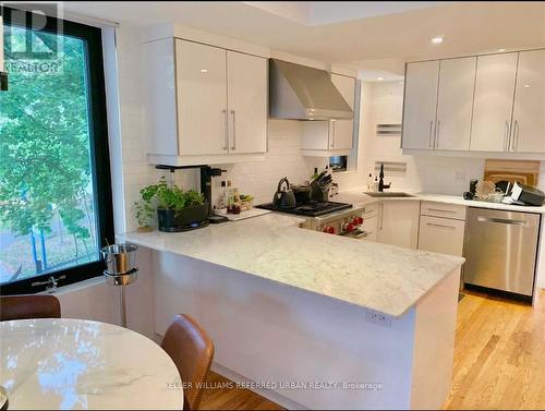 1727 Dundas Street W, Toronto, ON - Indoor Photo Showing Kitchen