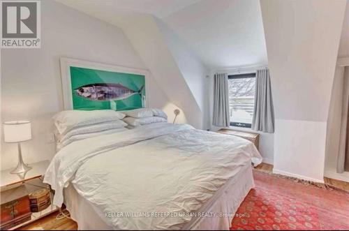 1727 Dundas Street W, Toronto, ON - Indoor Photo Showing Bedroom