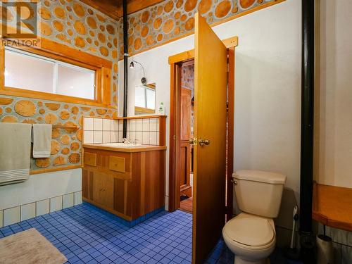 3795 Birch Hill Road, Quesnel, BC - Indoor Photo Showing Bathroom