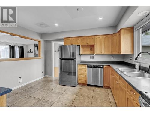 322 Nicholson Street, Prince George, BC - Indoor Photo Showing Kitchen With Double Sink