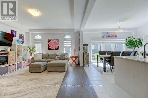 21 Mclaren Avenue, Brantford, ON - Indoor Photo Showing Living Room With Fireplace