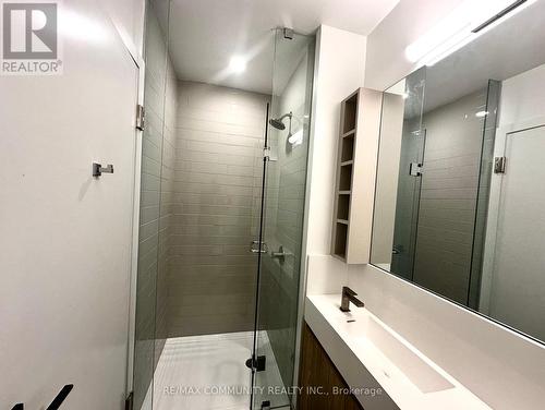 512 - 319 Jarvis Street, Toronto, ON - Indoor Photo Showing Bathroom