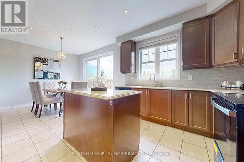 1586 Clitherow Street W, Milton, ON - Indoor Photo Showing Kitchen With Upgraded Kitchen