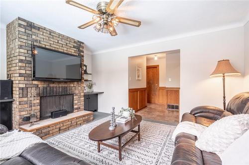 9 Vanderwood Court, Stoney Creek, ON - Indoor Photo Showing Living Room With Fireplace