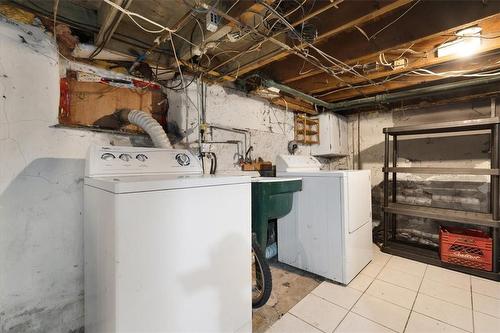 13 Clinton Street, Hamilton, ON - Indoor Photo Showing Laundry Room