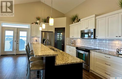 28 Kiiswa Ridge, Sun Dale, SK - Indoor Photo Showing Kitchen With Upgraded Kitchen