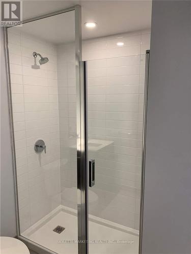 404 - 50 Power Street, Toronto, ON - Indoor Photo Showing Bathroom