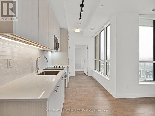605 - 286 Main Street, Toronto, ON - Indoor Photo Showing Kitchen With Upgraded Kitchen