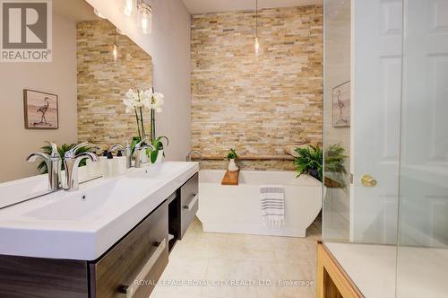 600 South River Road, Centre Wellington, ON - Indoor Photo Showing Bathroom