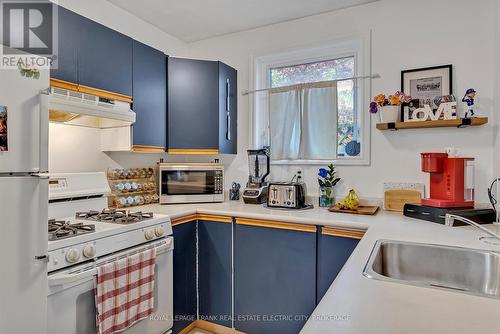 449 Rogers Street, Peterborough, ON - Indoor Photo Showing Kitchen