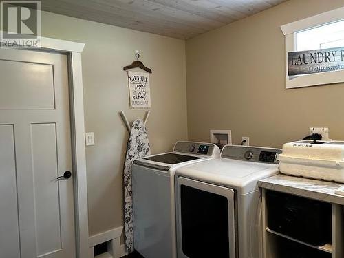 1482 Maple Crescent, Vanderhoof, BC - Indoor Photo Showing Laundry Room