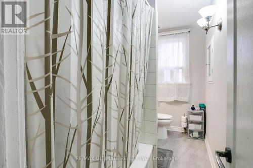 176 Rosemount Avenue, Toronto, ON - Indoor Photo Showing Bathroom