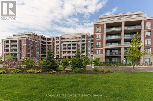 521 - 25 Baker Hill Boulevard, Whitchurch-Stouffville, ON - Outdoor With Facade