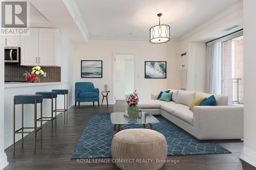 521 - 25 Baker Hill Boulevard, Whitchurch-Stouffville, ON - Indoor Photo Showing Living Room