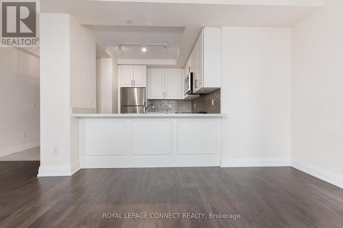 521 - 25 Baker Hill Boulevard, Whitchurch-Stouffville, ON - Indoor Photo Showing Kitchen