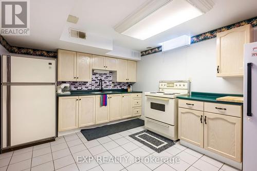 10 Ruth Avenue, Brampton, ON - Indoor Photo Showing Kitchen
