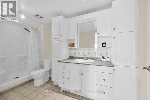 601 - 17 King Street E, Hamilton, ON - Indoor Photo Showing Bathroom