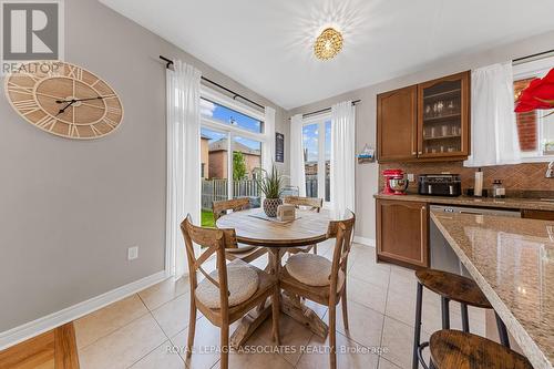 38 Sweetner Drive, Whitchurch-Stouffville, ON - Indoor Photo Showing Dining Room