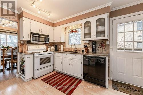 1503 Kenilworth Crescent, Oakville, ON - Indoor Photo Showing Kitchen