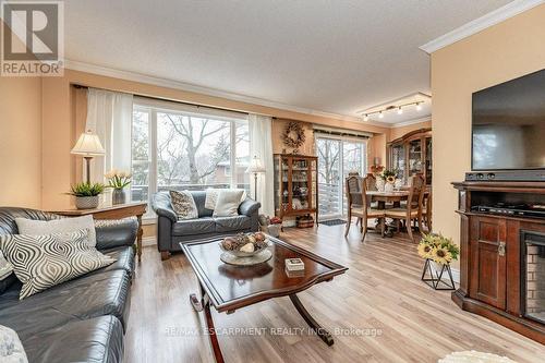 1503 Kenilworth Crescent, Oakville, ON - Indoor Photo Showing Living Room