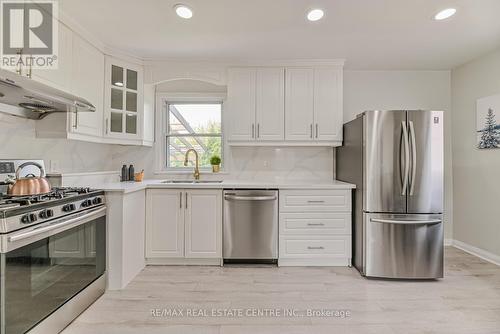 573 Exbury Crescent, Mississauga, ON - Indoor Photo Showing Kitchen With Double Sink