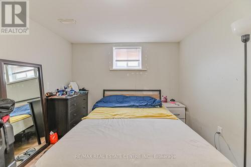 573 Exbury Crescent, Mississauga, ON - Indoor Photo Showing Bedroom
