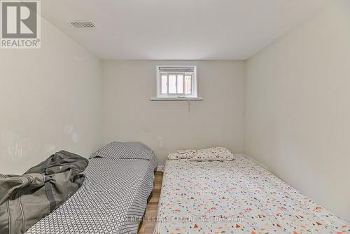 573 Exbury Crescent, Mississauga, ON - Indoor Photo Showing Bedroom