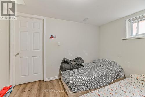 573 Exbury Crescent, Mississauga, ON - Indoor Photo Showing Bedroom