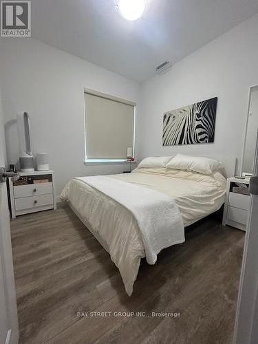 124 - 1 Redfern Avenue, Hamilton, ON - Indoor Photo Showing Bedroom