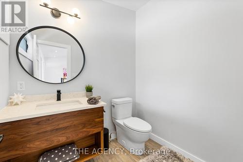 722 Muskoka Rd 10, Huntsville, ON - Indoor Photo Showing Bathroom