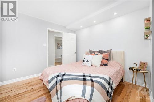 54 Bannock Crescent, Ottawa, ON - Indoor Photo Showing Bedroom