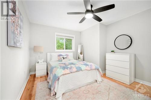 54 Bannock Crescent, Ottawa, ON - Indoor Photo Showing Bedroom