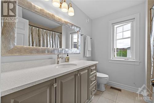 226 Horseshoe Crescent, Ottawa, ON - Indoor Photo Showing Bathroom
