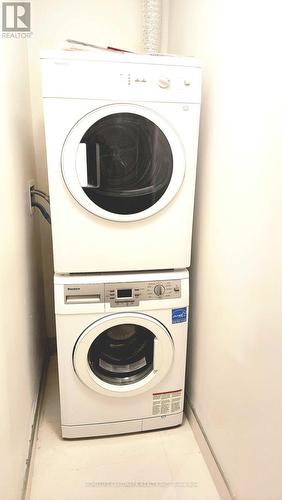 1510 - 5 Soudan Avenue, Toronto, ON - Indoor Photo Showing Laundry Room