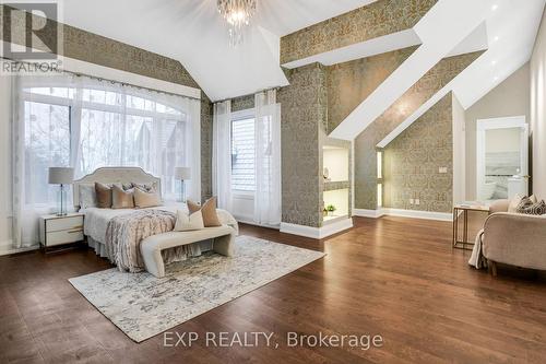 15 Glenview Heights Lane, King, ON - Indoor Photo Showing Bedroom