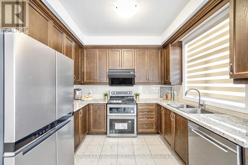 113 Grand Trunk Avenue, Vaughan, ON - Indoor Photo Showing Kitchen With Double Sink With Upgraded Kitchen