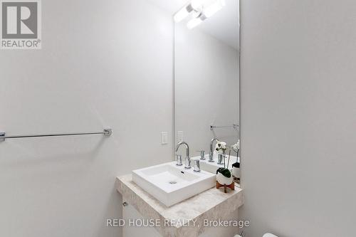 3505 - 33 Shore Breeze Drive, Toronto, ON - Indoor Photo Showing Bathroom