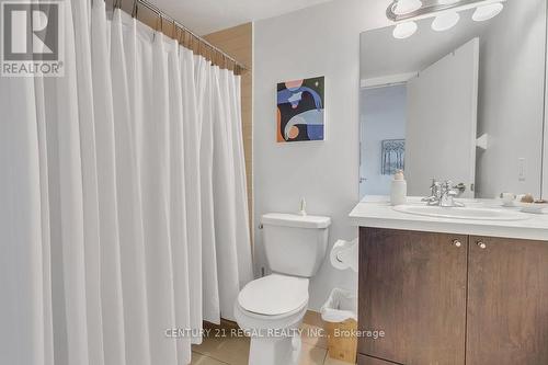 810 - 61 Heintzman Street, Toronto, ON - Indoor Photo Showing Bathroom