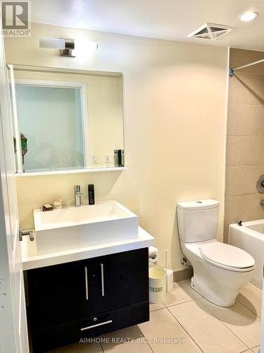 2201 - 1080 Bay Street, Toronto, ON - Indoor Photo Showing Bathroom