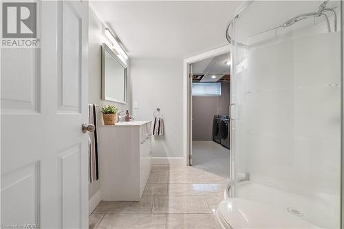 301 Scott Road, Cambridge, ON - Indoor Photo Showing Bathroom