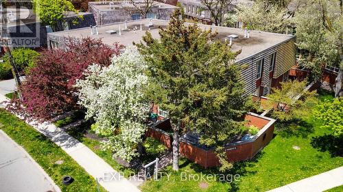 Th4 - 34 Yorkminster Road, Toronto, ON - Outdoor