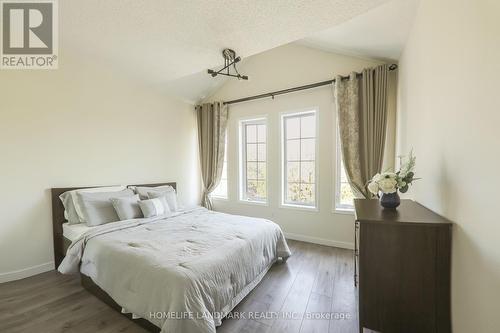 48 Hollywood Hill Circle, Vaughan, ON - Indoor Photo Showing Bedroom